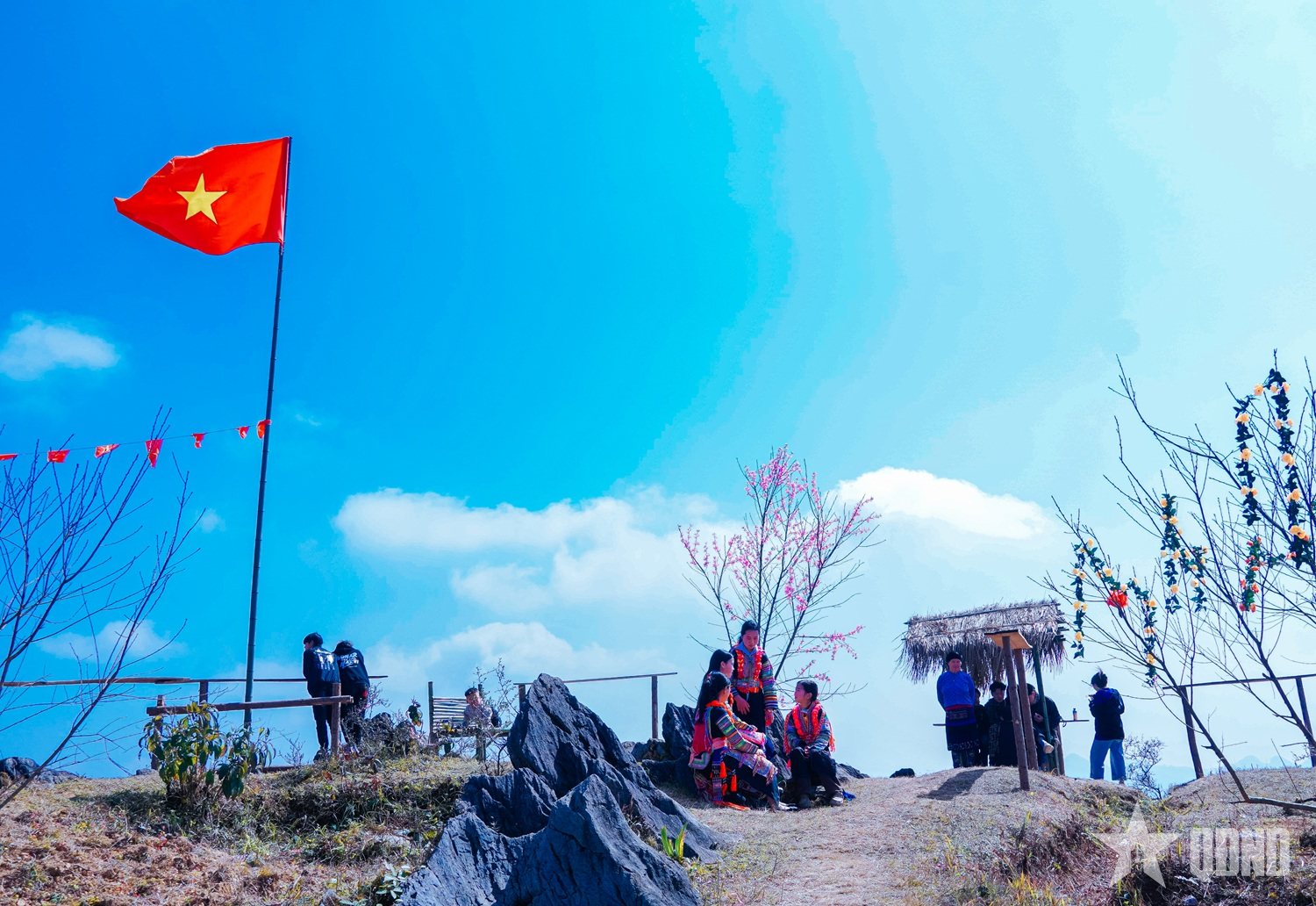 Sơn Vĩ – Vẻ đẹp bình yên nơi phên giậu Tổ quốc

